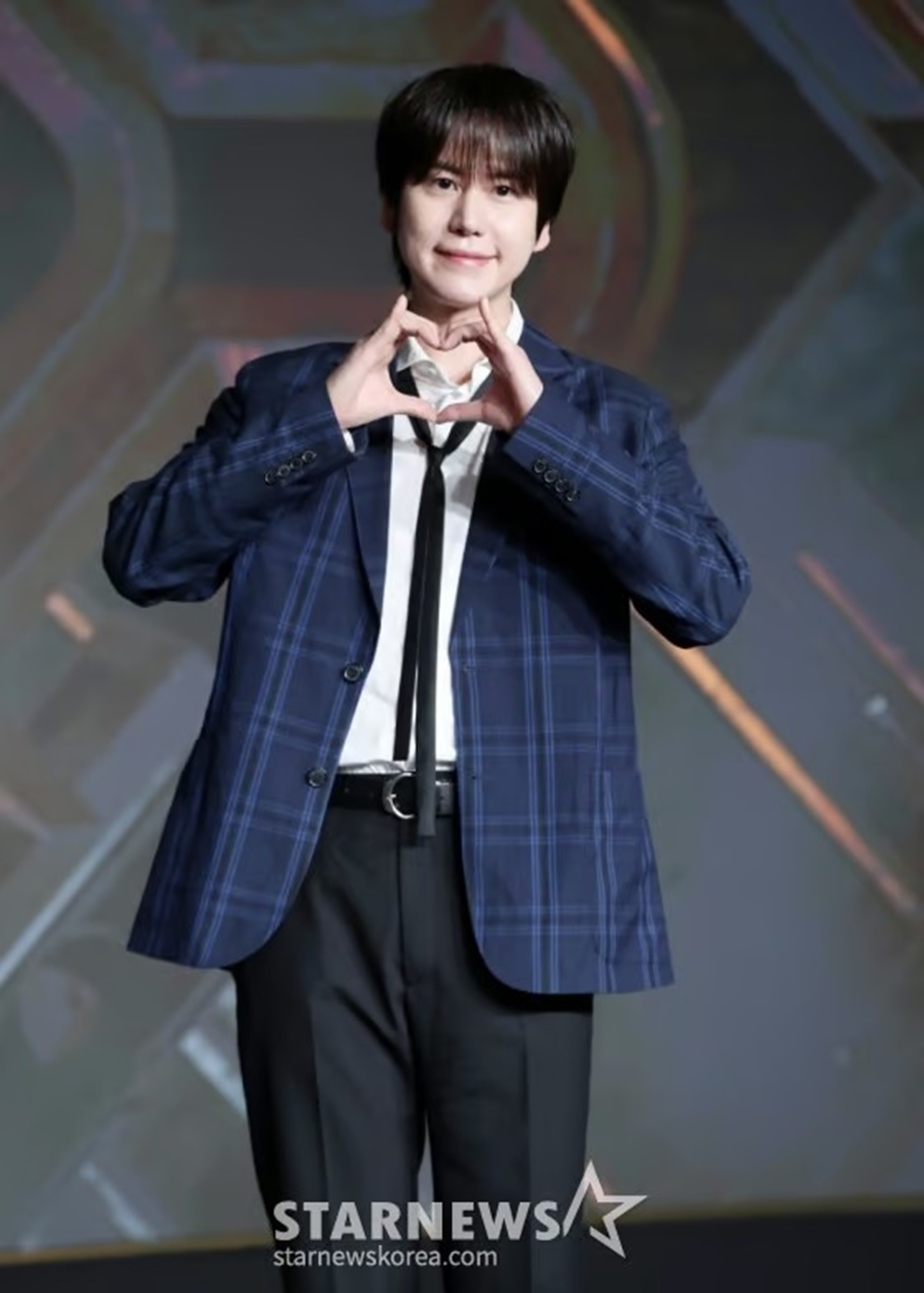 SPAO 等身大パネル キュヒョン ■記事2■　SUPER-JUNIORの